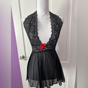 Elegant Black Lace Halter Babydoll w/ thong new never worn medium